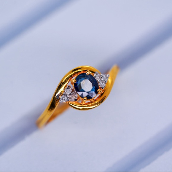 New Unheated Natural Burmese Sapphire in Genuine 18K Gold Ring - Picture 1 of 7